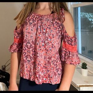 Open shoulder beautiful xhilaration size: s